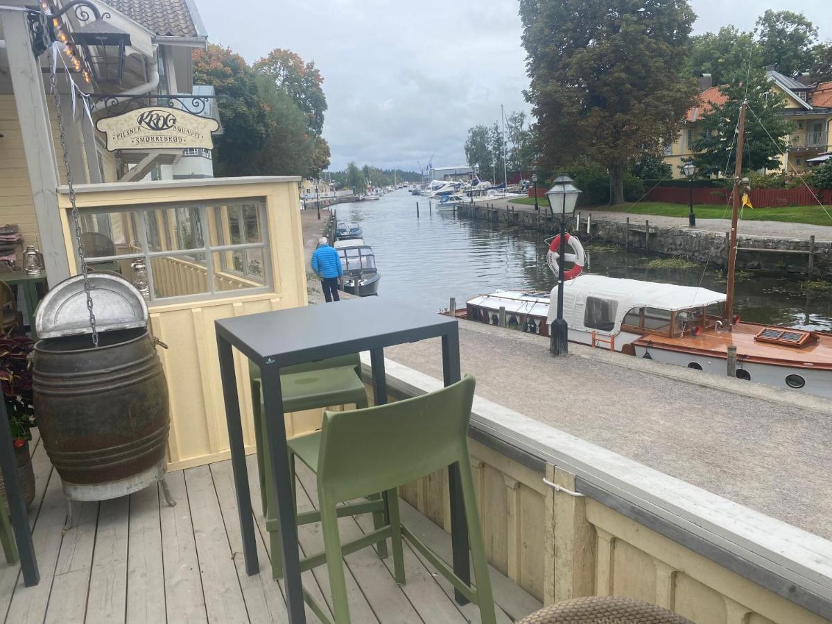Tva Sma Svin Bnb Trosa Buitenkant foto