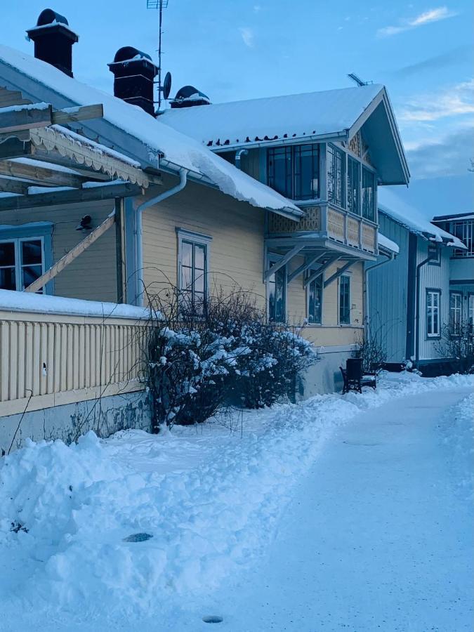 Tva Sma Svin Bnb Trosa Buitenkant foto