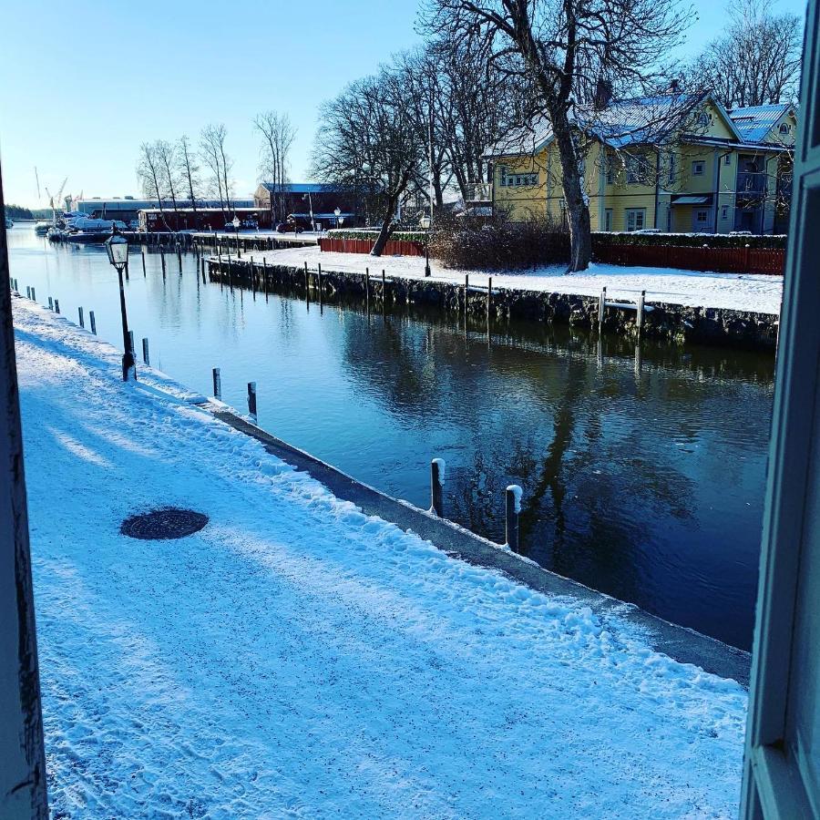 Tva Sma Svin Bnb Trosa Buitenkant foto